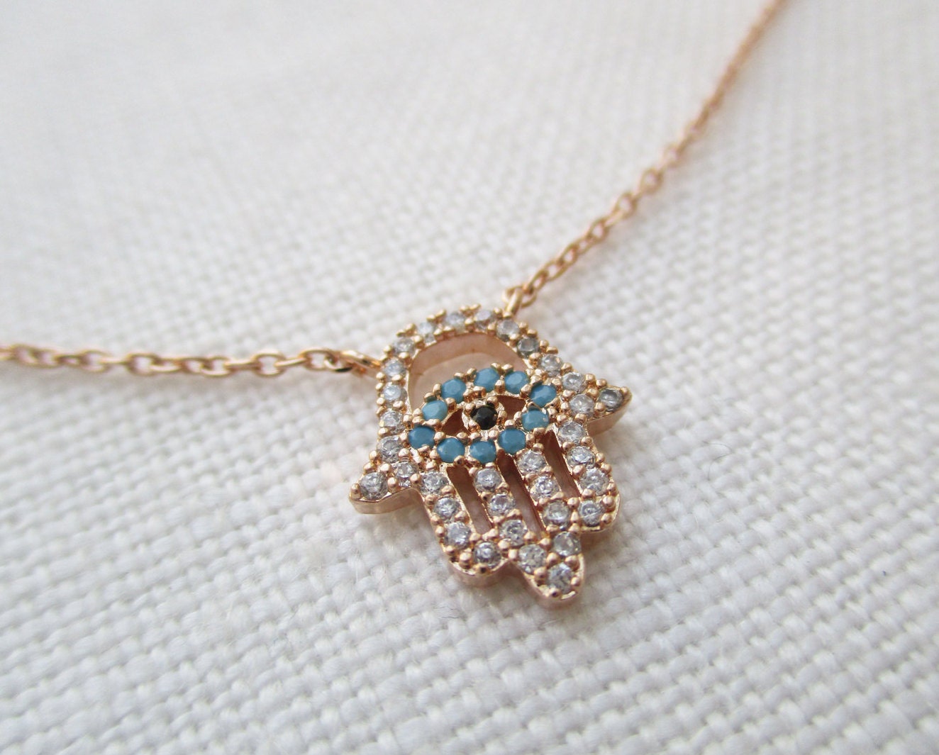 Winzig Gold, Rosegold Oder Versilberte Hamsa Hand Halskette Mit Cz ... Zierliche Und Schlichte Winzig Gold, Rosegold Oder Versilberte Hamsa Hand Halskette Mit Cz ... Zierliche Und Schlichte von TiffanyAvenueBridal