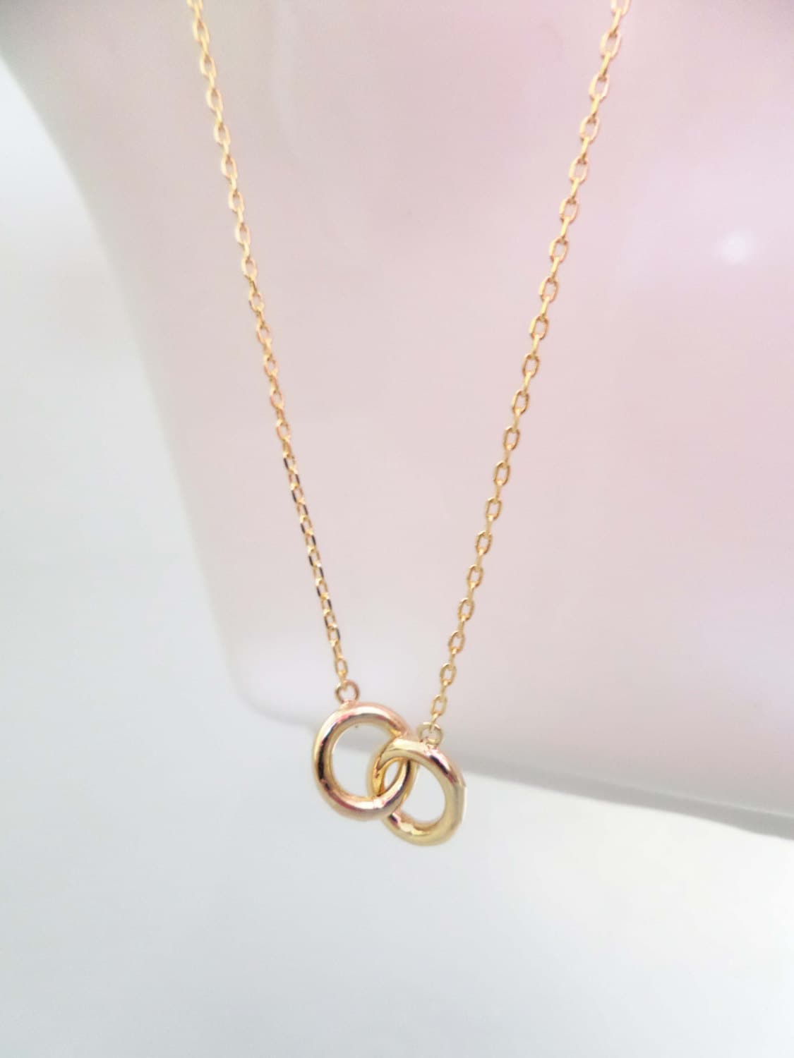 Winzige Gold Eternity Kette, Unendlichkeit Kreis Liebesknoten Kette...zierlich, Einfach, Geburtstag, Hochzeit, Brautjungfer Schmuck Winzige Gold Eternity Kette, Unendlichkeit Kreis Liebesknoten Kette...zierlich, Einfach, Geburtstag, Hochzeit, Brautjungfer Schmuck von TiffanyAvenueBridal