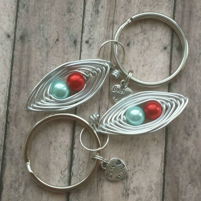 Bester Freund Schlüsselanhänger, Personalisiertes Schlüsselanhänger Set, Fernfreundschaft Geschenk, Umzug Große Kleine Sorority Geschenke von TiffanyTwists