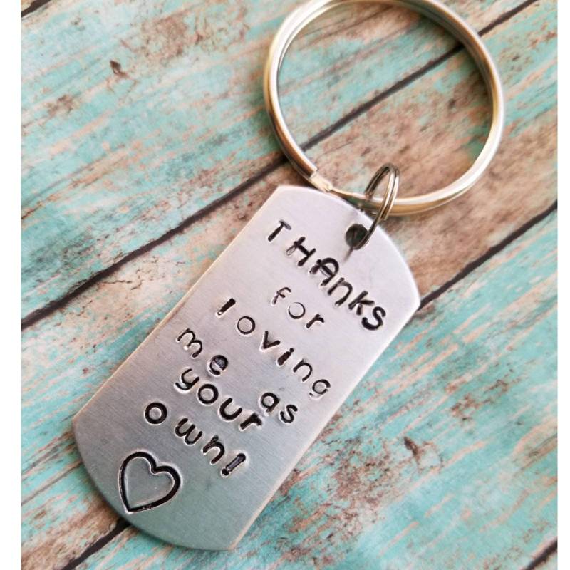 Bonus Elternteil Schlüsselanhänger Hand Gestempelt Aluminium, Danke, Dass Du Mich Liebst von TiffanyTwists