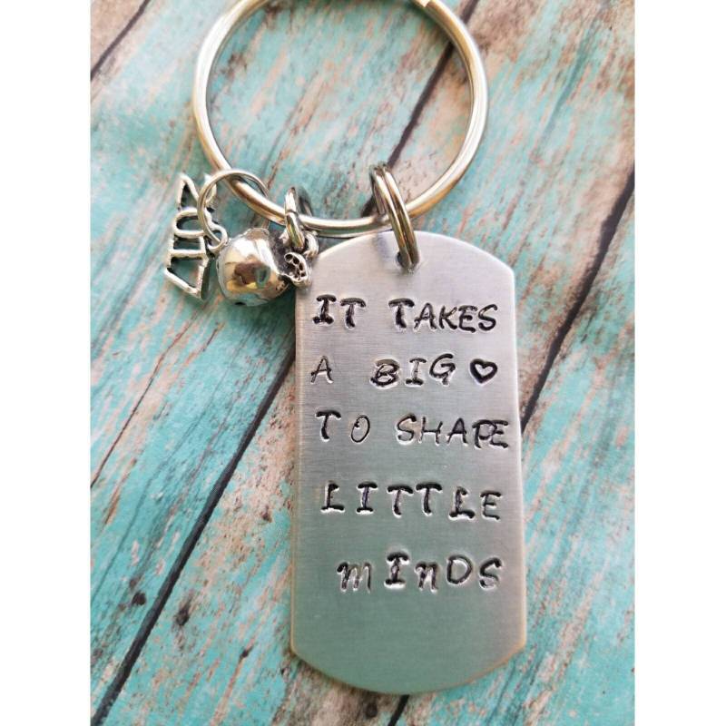 Handgestempelter Lehrer-Schlüsselanhänger Baum Der Weisheit von TiffanyTwists