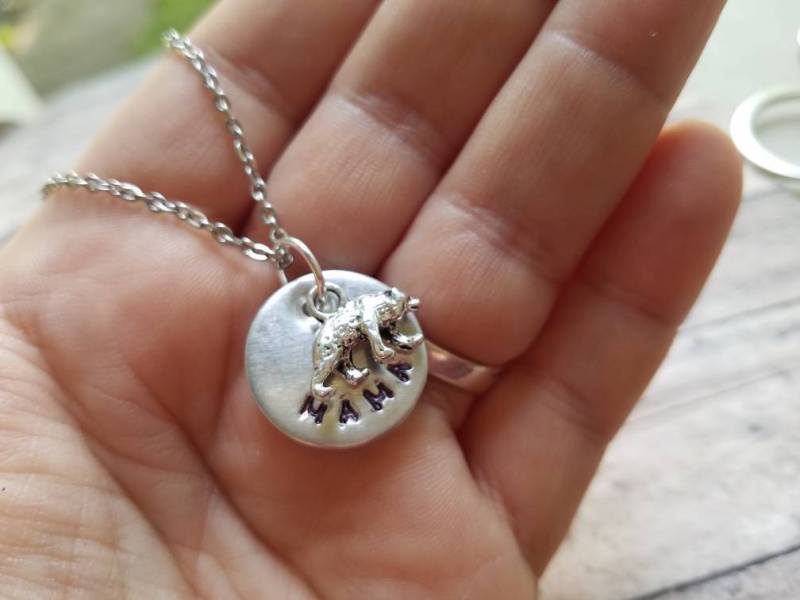 Mama Bär Halskette Hand Gestempelt Aluminiumscheibe, Geschenk von TiffanyTwists