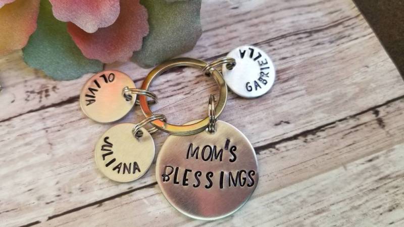 Mamas Segen Schlüsselbund Personalisiertes Handgestempeltes Geschenk von TiffanyTwists