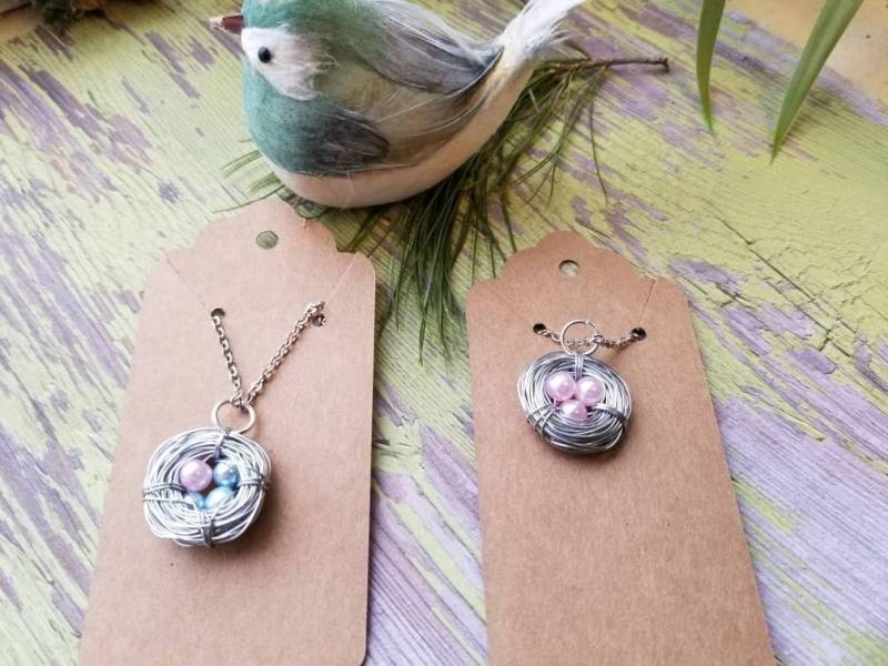 Personalisierte Vogel-Nest-Halskette Silberdraht, Geburtsstein-Mama-Schmuck von TiffanyTwists