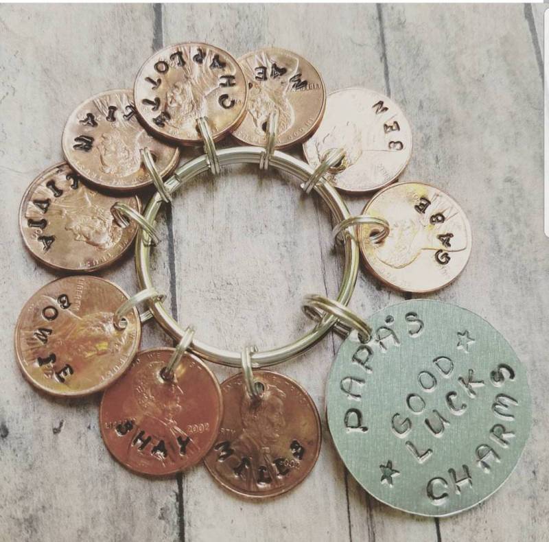 Personalisierter Papa's Good Luck Penny Schlüsselbund Enkel Namen von TiffanyTwists