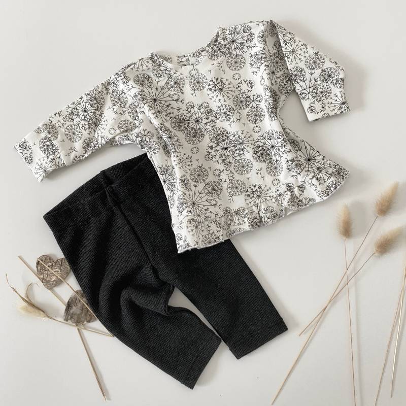 Mädchenset 62-68 Und 74-80 Schmale Hose Anthrazit Rüschenshirt Weiß Pusteblumen Mädchenhose Mädchenshirt Langärmeliges Shirt Geschenkset von Tifilou
