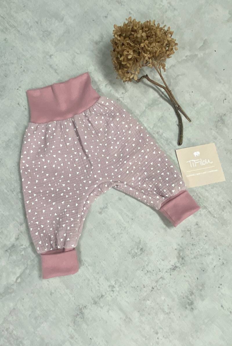 Pumphose Baby Musselin 44-104 Mädchen Zart Rosa Rot Dreiecke Haremshose Hose Lybstes von Tifilou