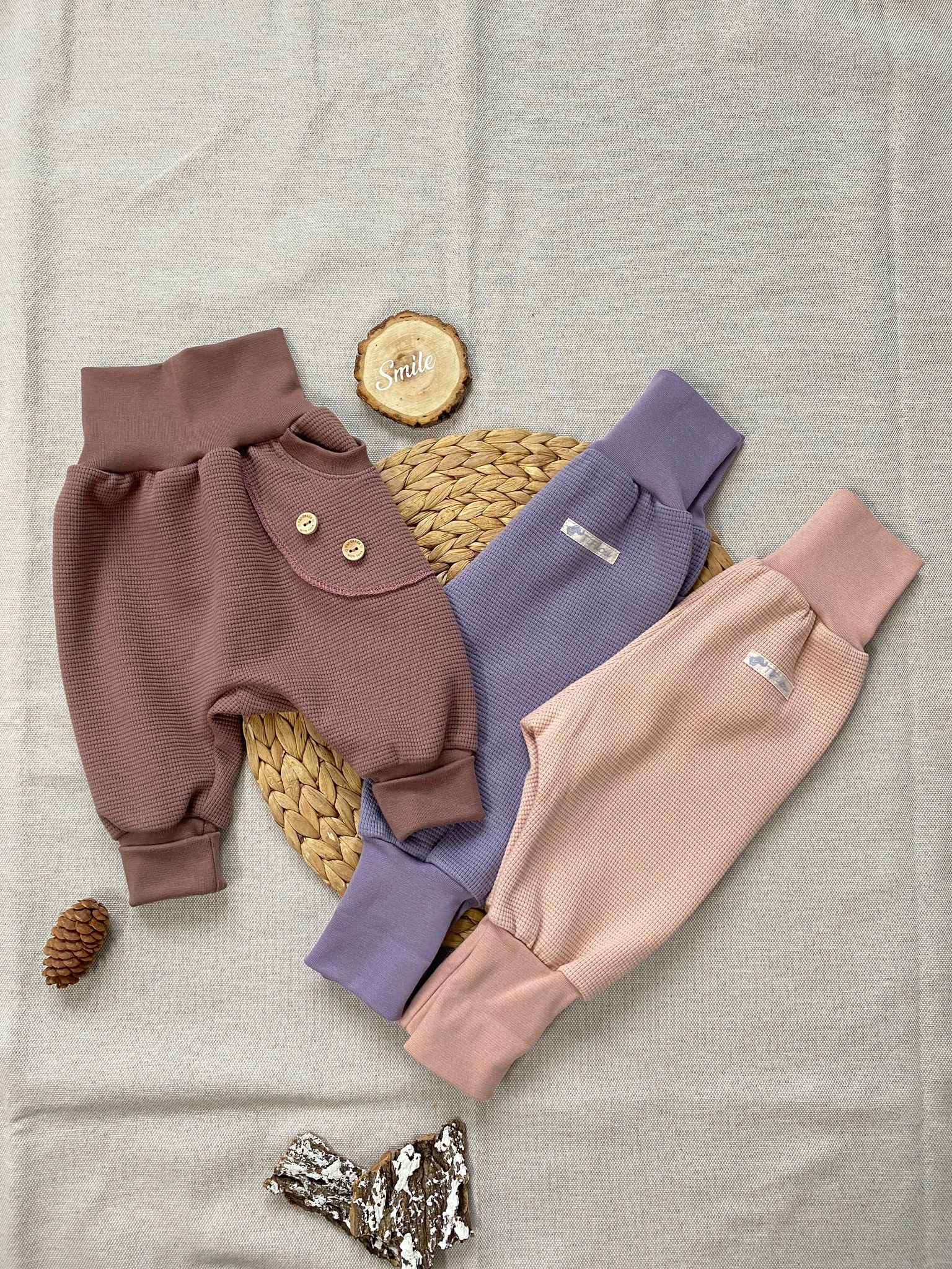 Pumphose Baby Waffelstrick 50-104 Basic Hose - Handmade Outfit Mädchen Optional Mit Tasche Altmauve Flieder Rosa Baby- Kinderhose von Tifilou