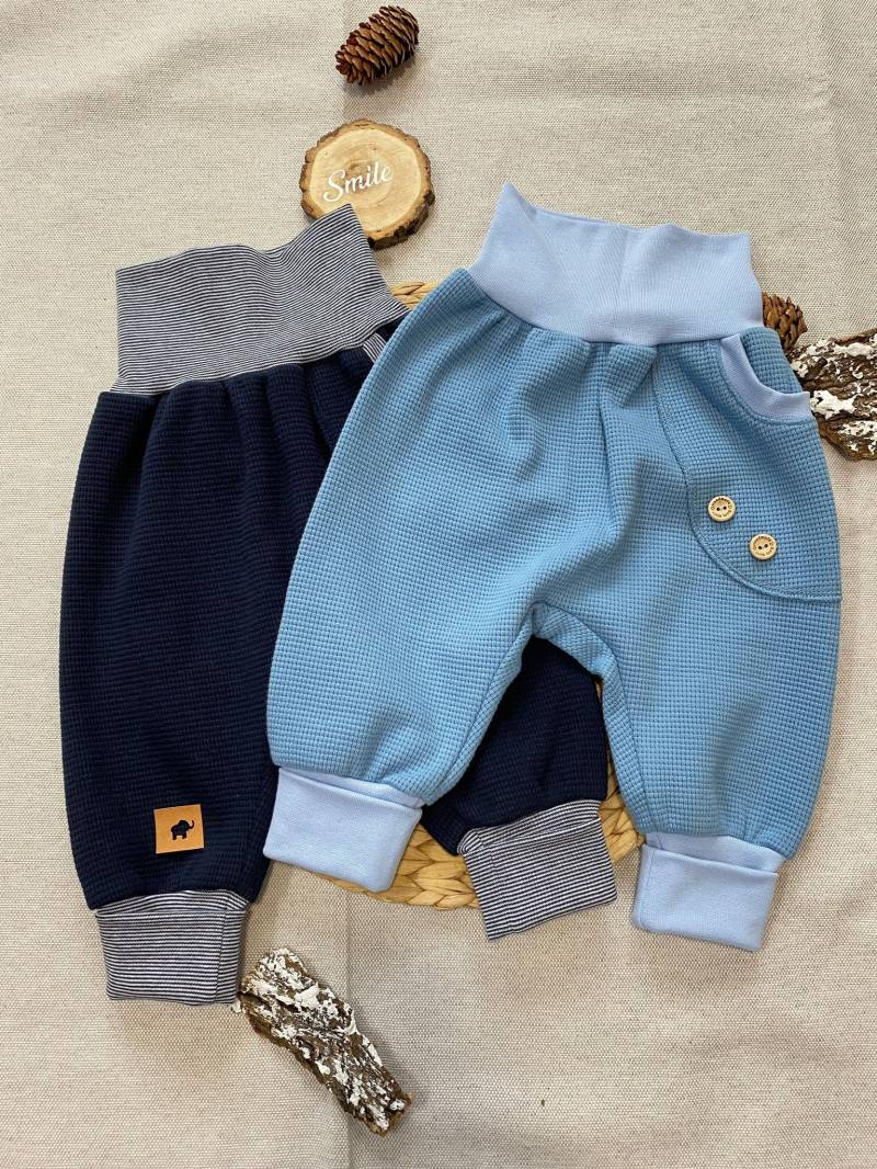 Pumphose Waffel 50-104 Baby Kinder - Jungen/Mädchen Basic Hose Mitwachshose Optional Knöpfe Und Tasche Hellblau Dunkelblau Marineblau von Tifilou