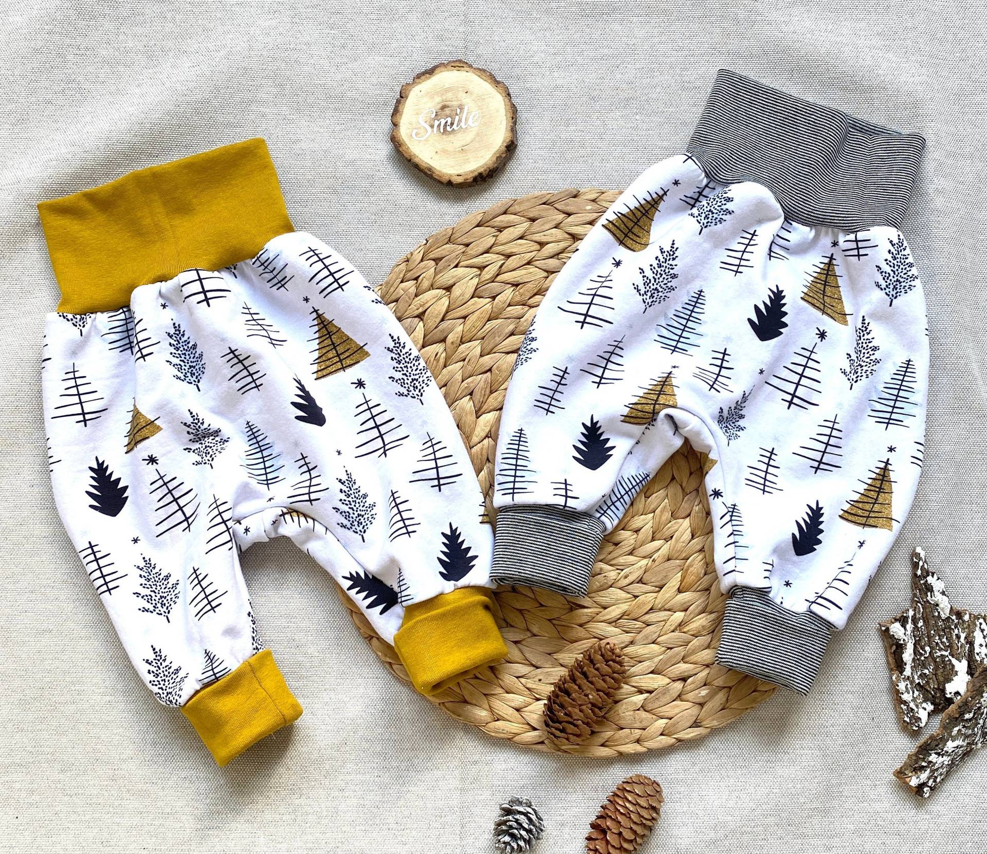 Winter Baby Pumphose 44-80 Für Mädchen Und Jungen Geschenk Weihnachten Nikolaus Hose Aus Alpenfleece Wintersweat Weiß Winterwald Gold Wald von Tifilou