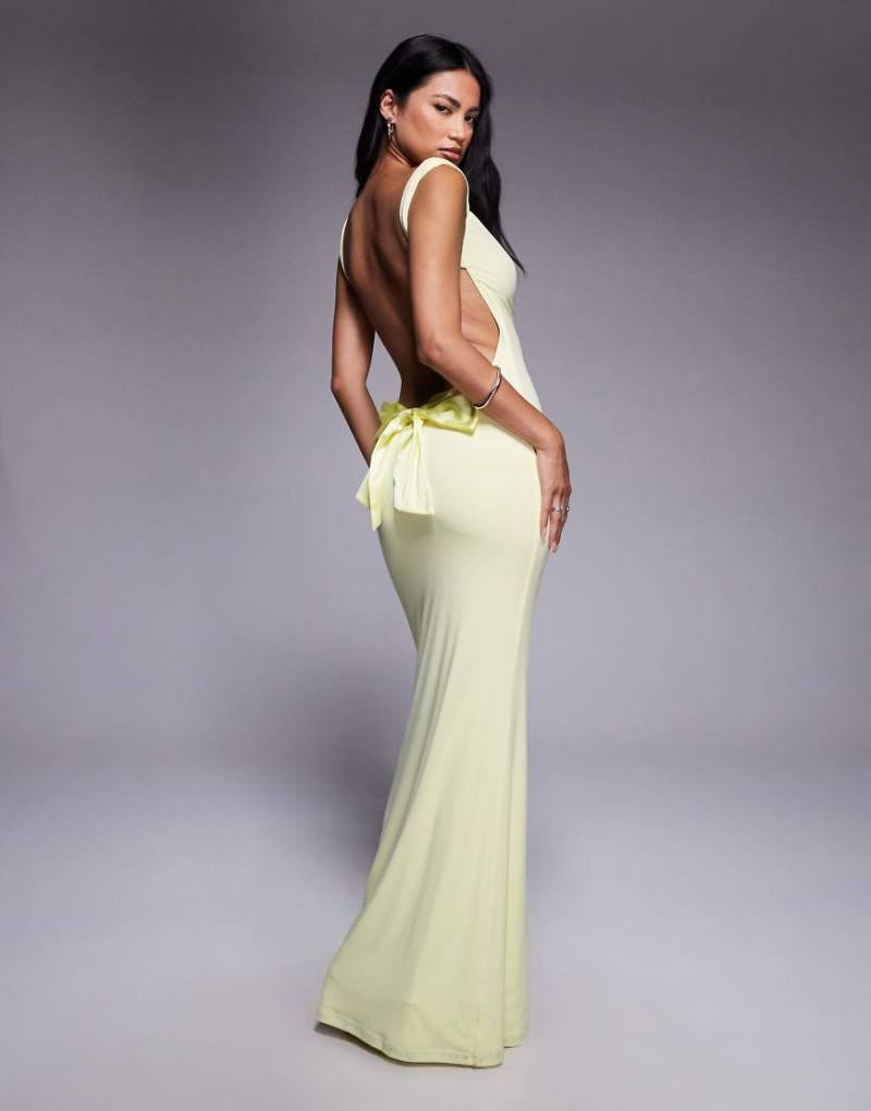 Tiger Mist - Zita - Maxikleid in Zitronengelb mit eckigem Ausschnitt, U-Ausschnitt am Rücken und Satin-Schleifendetail von Tiger Mist