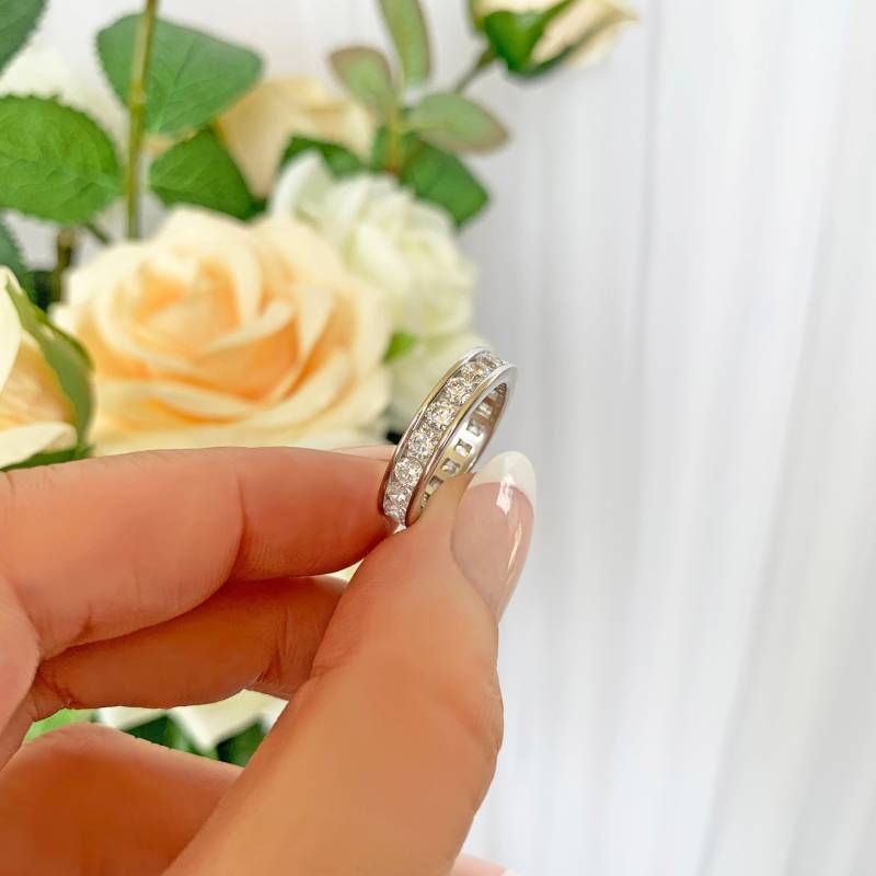 2 Ctw Full Channel Set Eternity Runde Ehering, Verlobungsring, 3 Mm Künstlicher Diamant Simulant, Sterling Silber von TigerGemstones