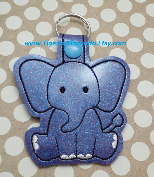 Elefant Druckknopf Registerkarte Schlüsselanhänger von TigerInATornado