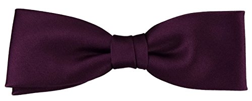 TigerTie vorgebundene schmale Fliege in bordeauxviolett Uni einfarbig + Box TigerTie vorgebundene schmale Fliege in bordeauxviolett Uni einfarbig + Box von TigerTie