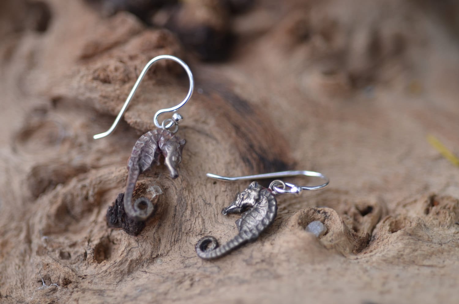 Bronze Seepferdchen Ohrringe/Guss Leben Im Meer Robert Burkett Design Sterling Creole Tier Bronze Seepferdchen Ohrringe/Guss Leben Im Meer Robert Burkett Design Sterling Creole Tier von TigerTigerTreasures