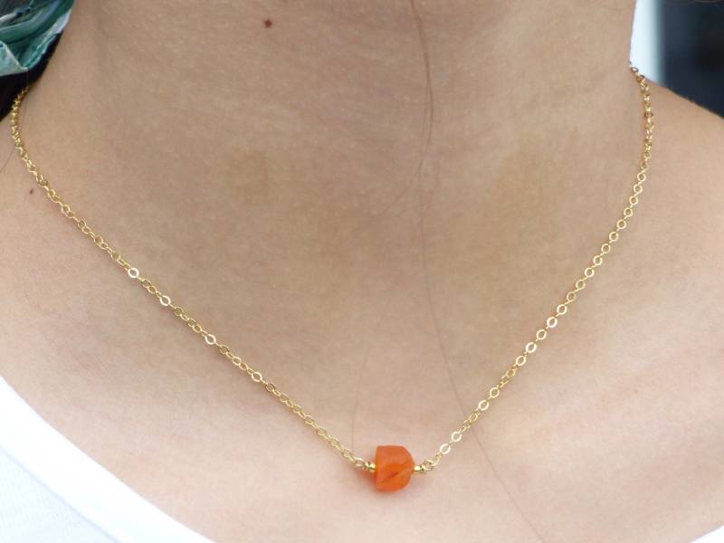 Rohe Karneol Kristall Halskette Gold Filled Edelstein Anhänger Rohe Karneol Kristall Halskette Gold Filled Edelstein Anhänger von TigerlillyJewellery