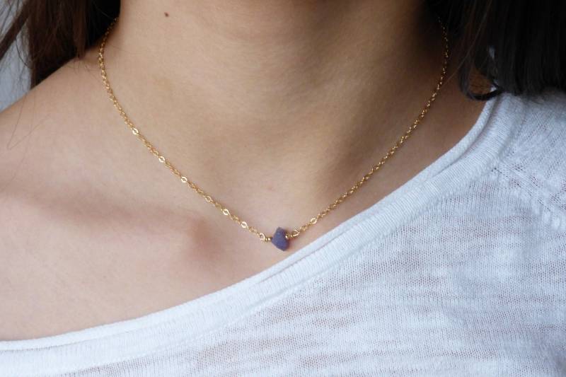 Rohe Tansanit Halskette 14K Gold Filled Dezember Geburtsstein Anhänger Rohe Tansanit Halskette 14K Gold Filled Dezember Geburtsstein Anhänger von TigerlillyJewellery