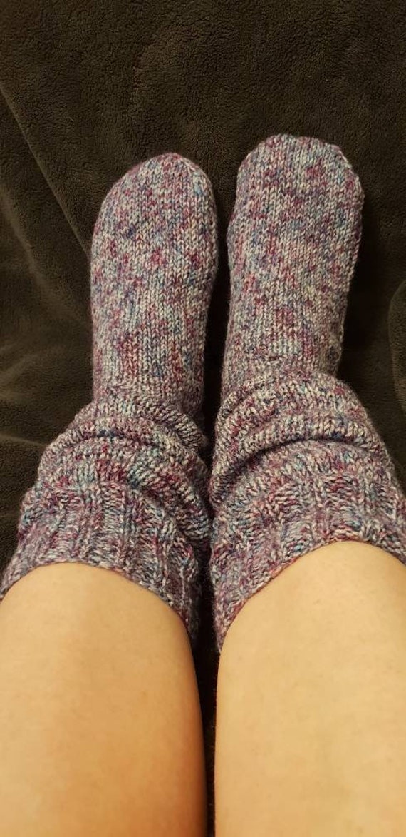 Hand Gestrickte Fairisle Gemütliche Socken Orange-Mix, Pink von Tiggyscrafts