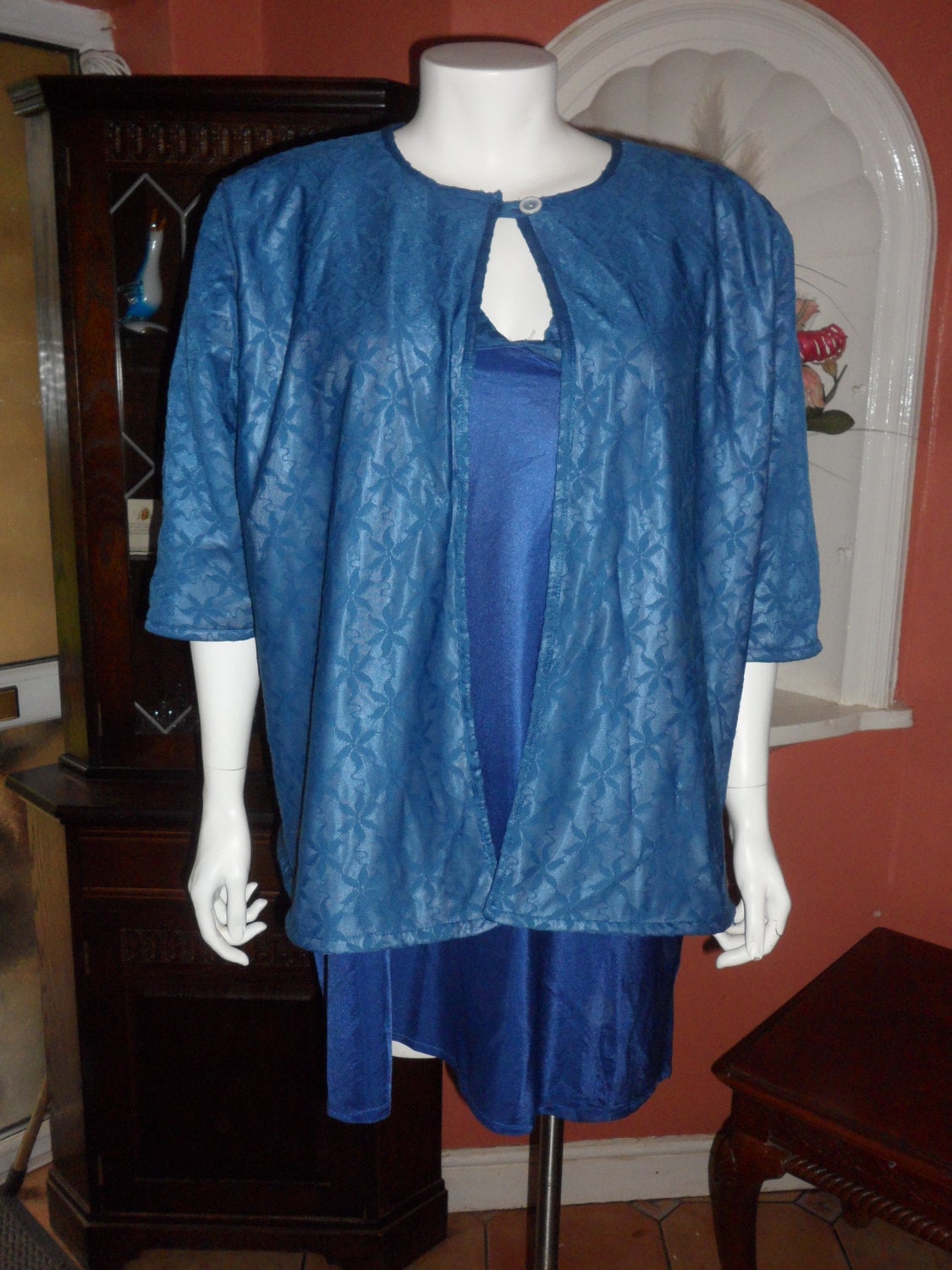 Plus Size Silky Nightie Mit Bettjacke Gr. 22/24 Plus Size Silky Nightie Mit Bettjacke Gr. 22/24 von TigheClothing