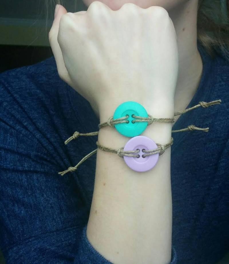 Umfunktionierte Große Knopf Armbänder, Hipster Armband, Schmuck, Twine Rustikaler Rustikales Einfaches Armband von TightlyTied