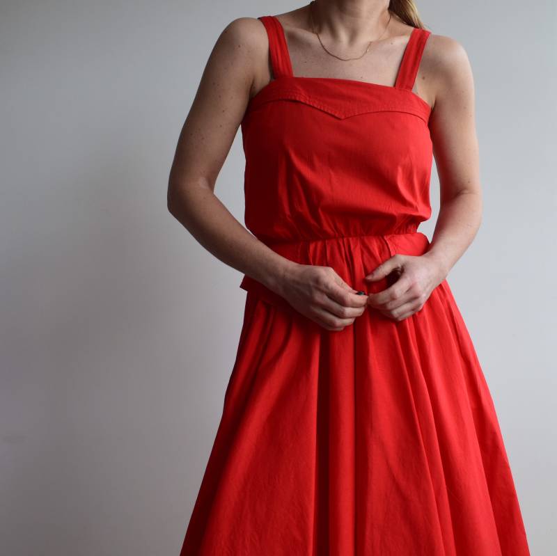 Vintage Baumwollkleid in Rot. Ursprünglich Damengröße S. 80Er Jahre von TigonVintage