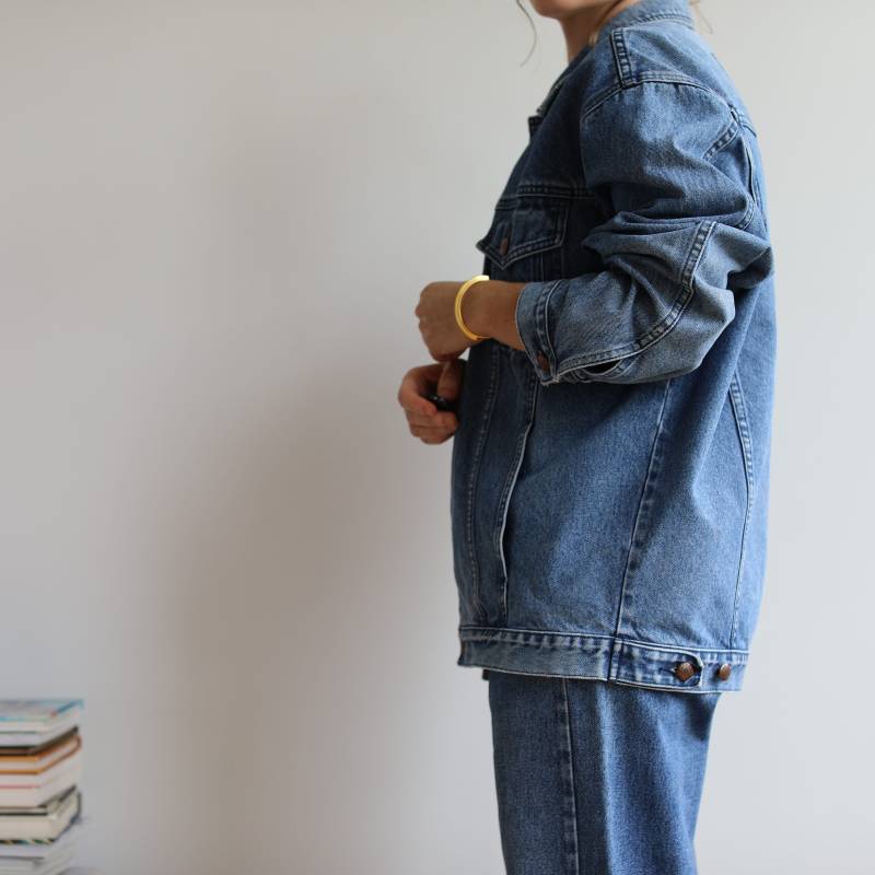 Vintage Jeansjacke in Heller Waschung. Ursprünglich Herrengröße S von TigonVintage