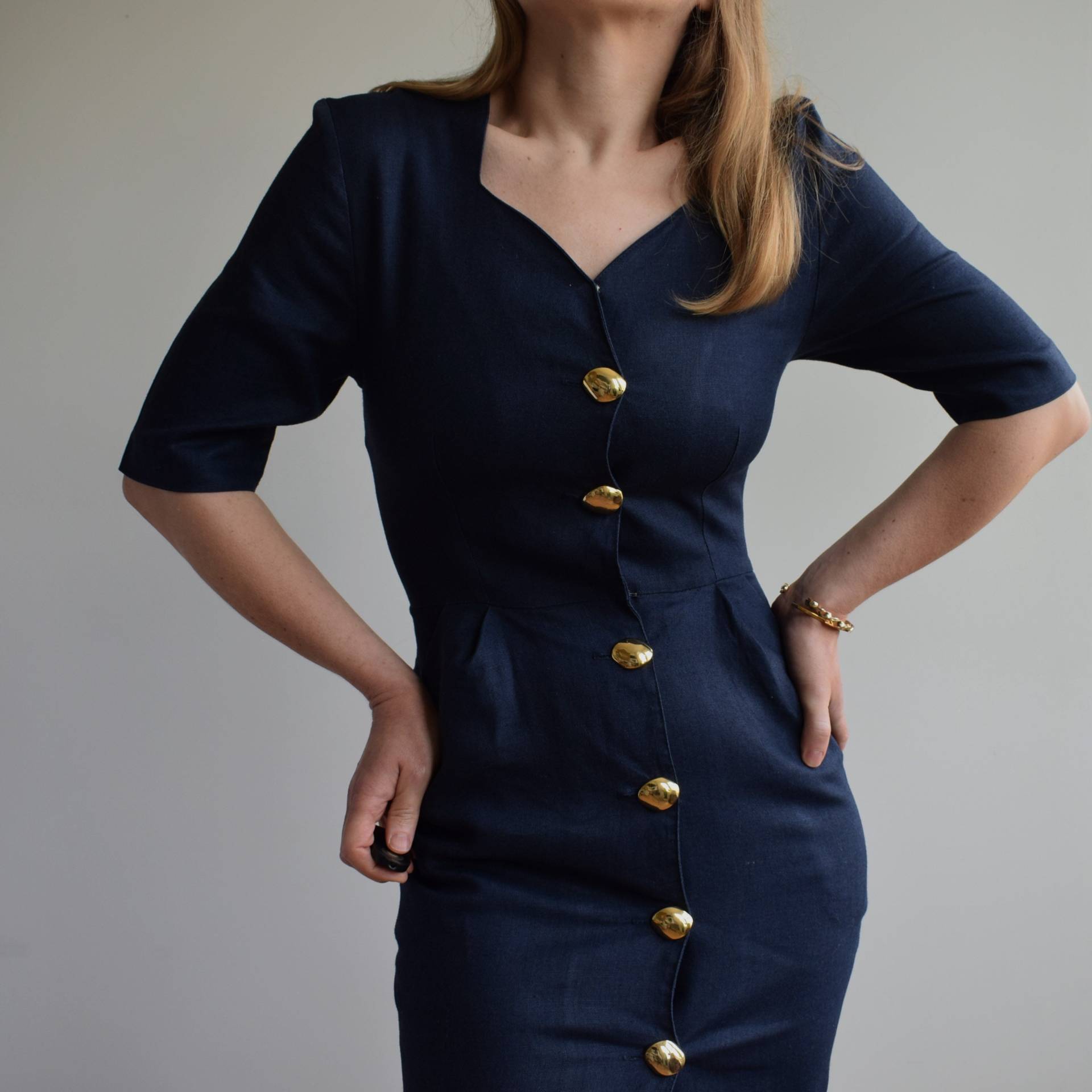 Vintage Leinen Minikleid in Marineblau. Ursprünglich Damengröße S/M. 90Er Jahre von TigonVintage