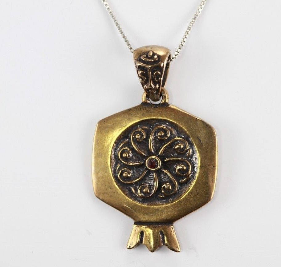 Bronze Granatapfel Anhänger V1 Bronze Granatapfel Anhänger V1 von TigraniSilver