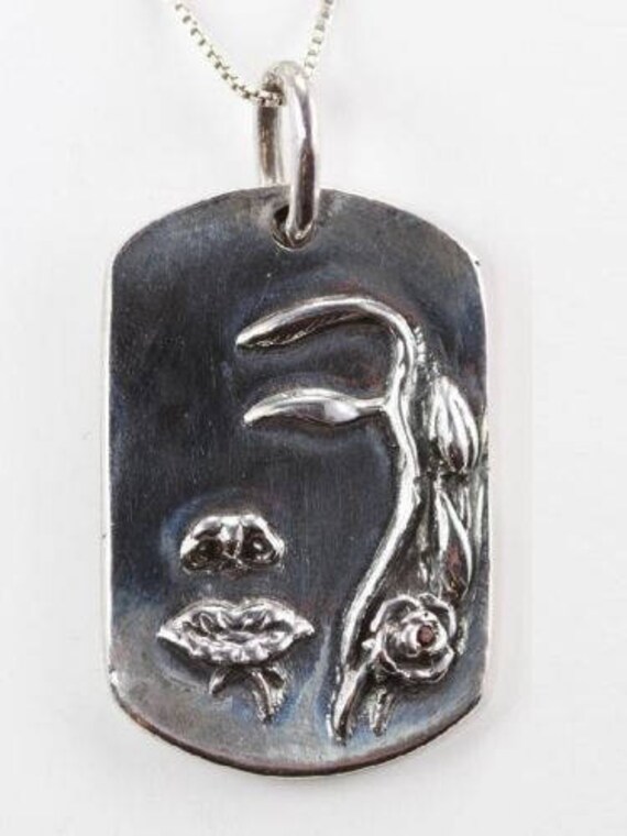 sterling Silber Dog Tag Anhänger Mit Blume von TigraniSilver