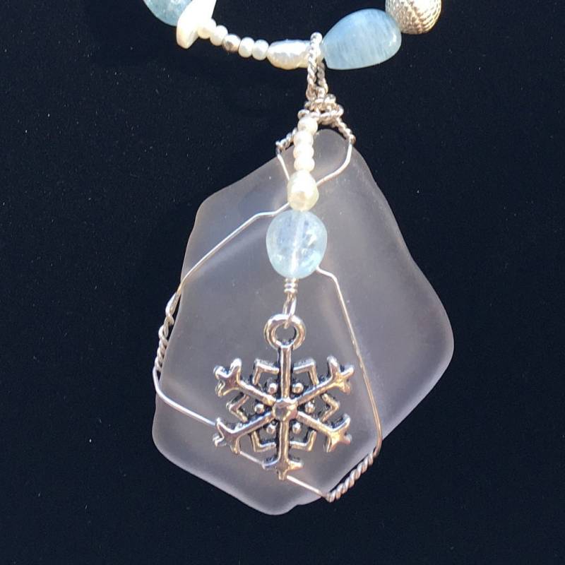 Eine "Winter" Halskette von TikasTrinkets