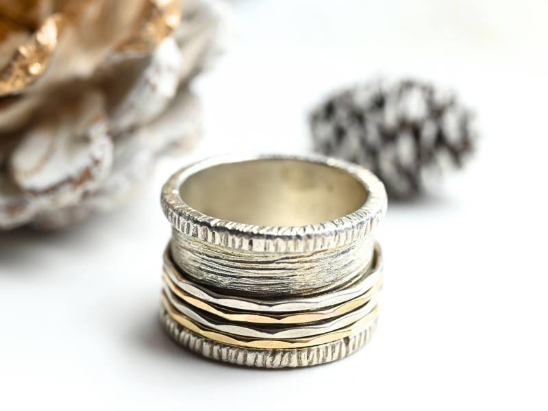 Breiter Drehring Aus Silber Und Gold "Ariela" | Bicolor Ring Für Damen Strukturierter Spinner 925 Tiljon Schmuck von Tiljon