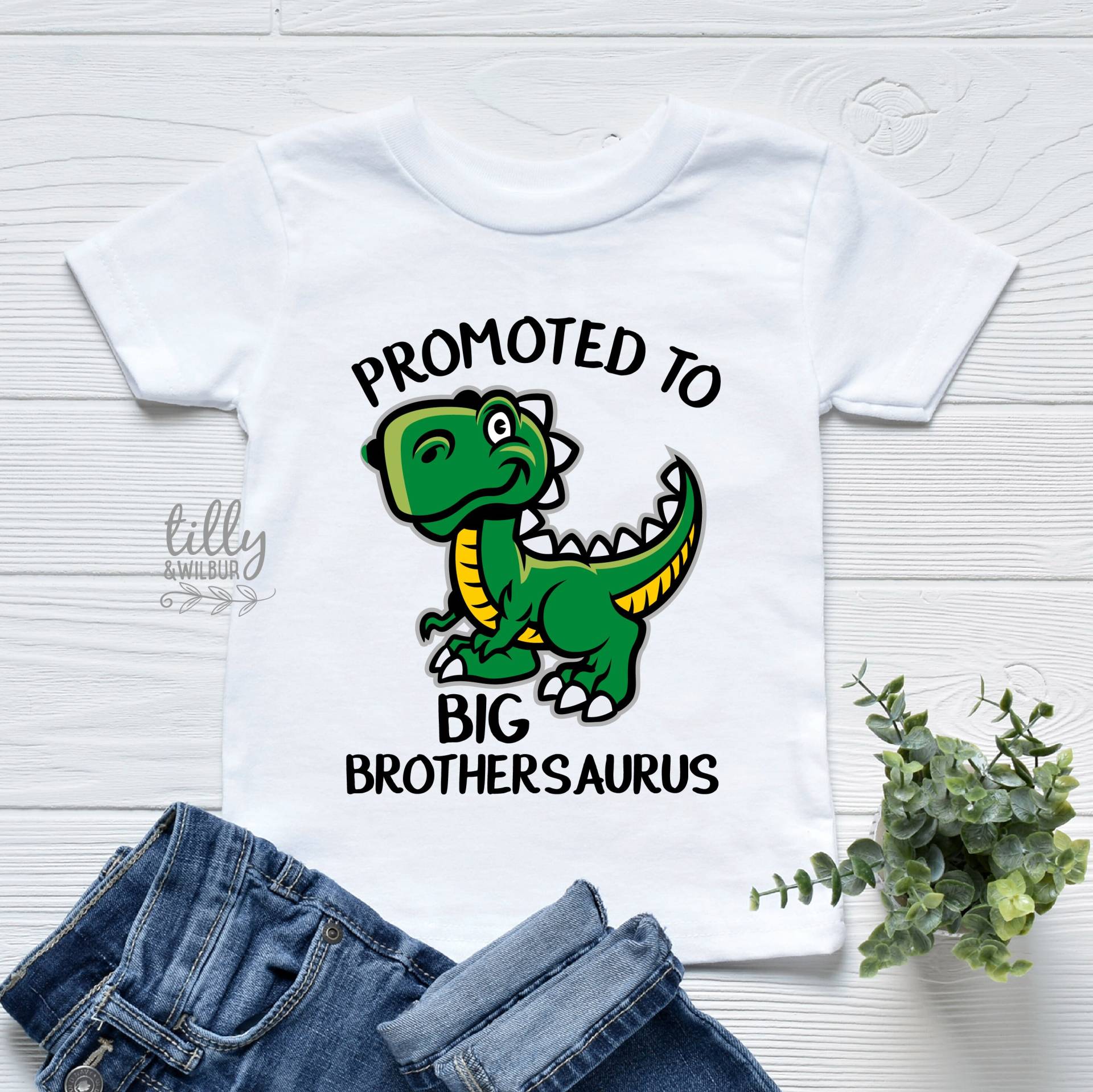 Big Brother T-Shirt, Gefördert Zu Brothersaurus Dinosaurier Ich Werde Ein T-Shirt Sein Big Brother T-Shirt, Gefördert Zu Brothersaurus Dinosaurier Ich Werde Ein T-Shirt Sein von TillyAndWilbur