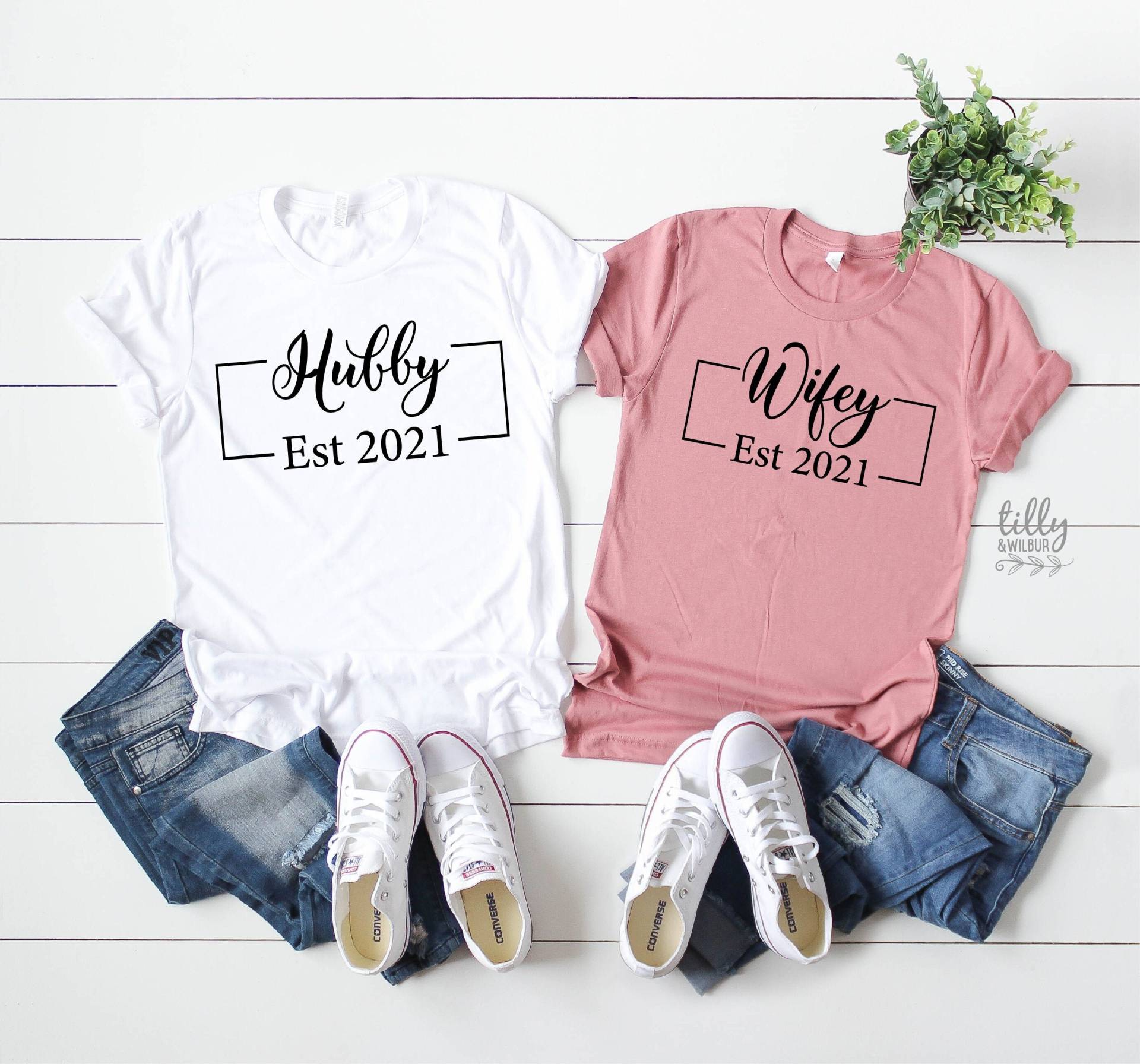 Herr Und Frau Passende T-Shirts, Ehemann Brautpaar Flitterwochen Hochzeitsgeschenk, Seine Ihre Kleidung Herr Und Frau Passende T-Shirts, Ehemann Brautpaar Flitterwochen Hochzeitsgeschenk, Seine Ihre Kleidung von TillyAndWilbur