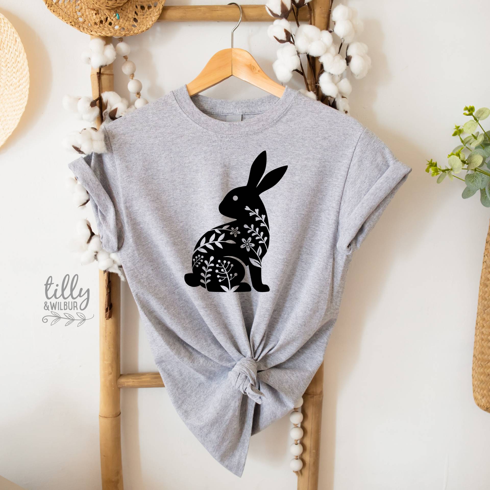 Ostern T-Shirt Für Frauen, Hase Kaninchen Druck, Osterhase Shirt, Ostereisuche, Ostergeschenk, Frauen Geschenk von TillyAndWilbur
