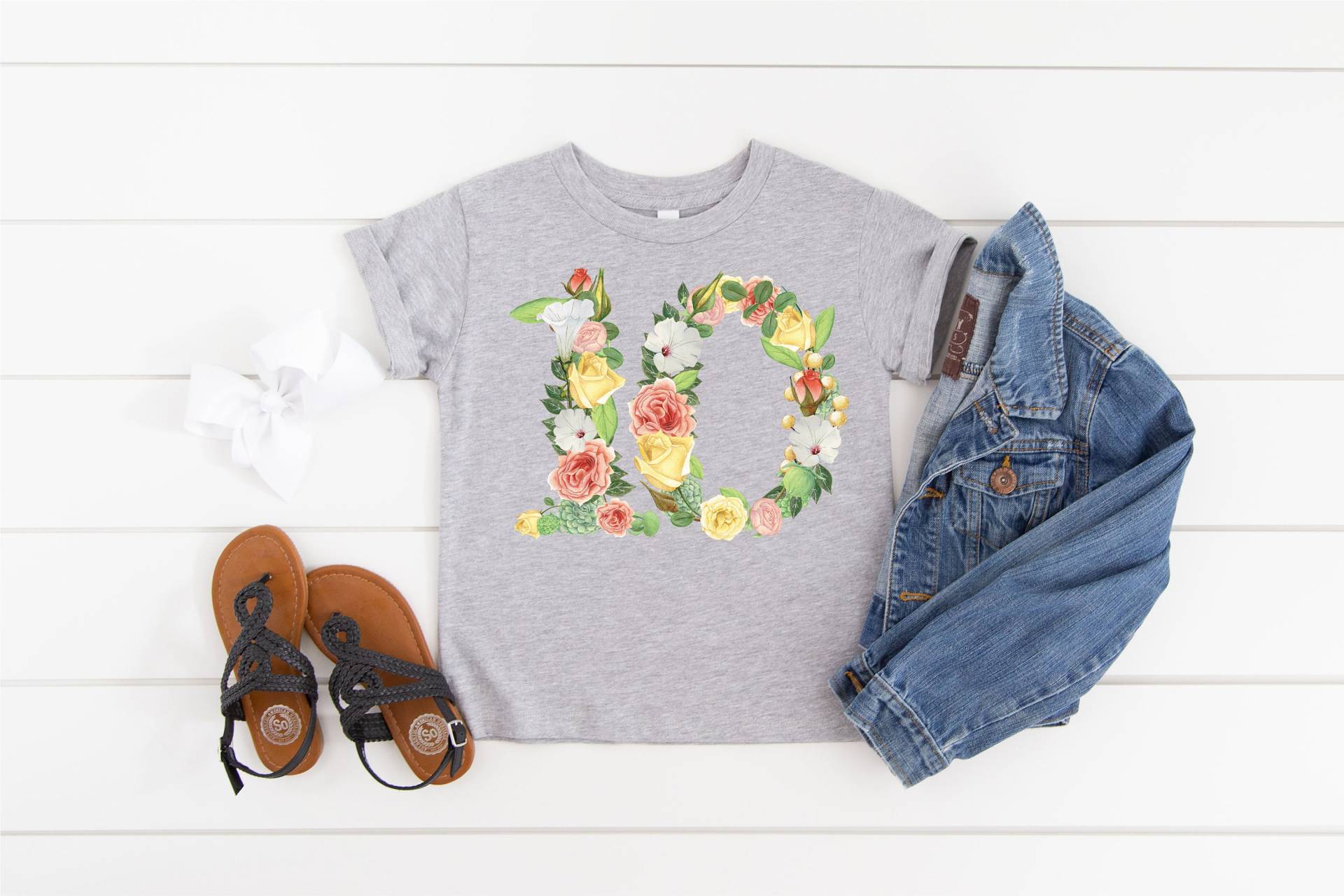 Zehn Jahre Altes Geburtstagskind Outfit, 10. Geburtstag, Geburtstag Outfit Mädchen, Ich Bin Zehn Geburtstagskind, Blumen Nummer Zehn Jahre Altes Geburtstagskind Outfit, 10. Geburtstag, Geburtstag Outfit Mädchen, Ich Bin Zehn Geburtstagskind, Blumen Nummer von TillyAndWilbur