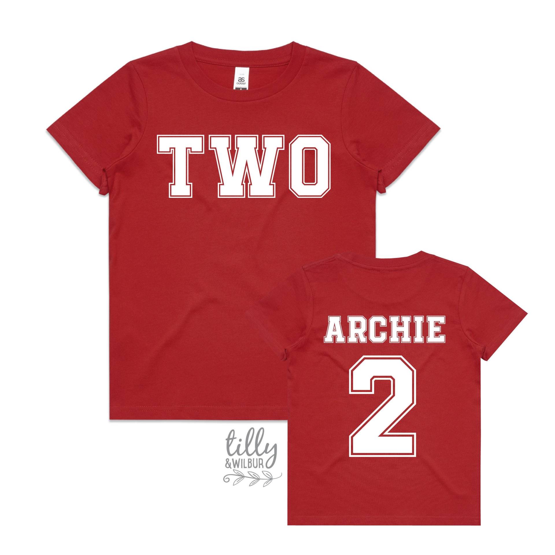 Zwei T-Shirt, Zwei Personalisierte Geburtstagsgeschenk, 2 Heute Geburtstags-T-Shirt, Name Und Nummer Auf Der Rückseite Des Shirts, Cake Smash T-Shirt Zwei T-Shirt, Zwei Personalisierte Geburtstagsgeschenk, 2 Heute Geburtstags-T-Shirt, Name Und Nummer Auf Der Rückseite Des Shirts, Cake Smash T-Shirt von TillyAndWilbur