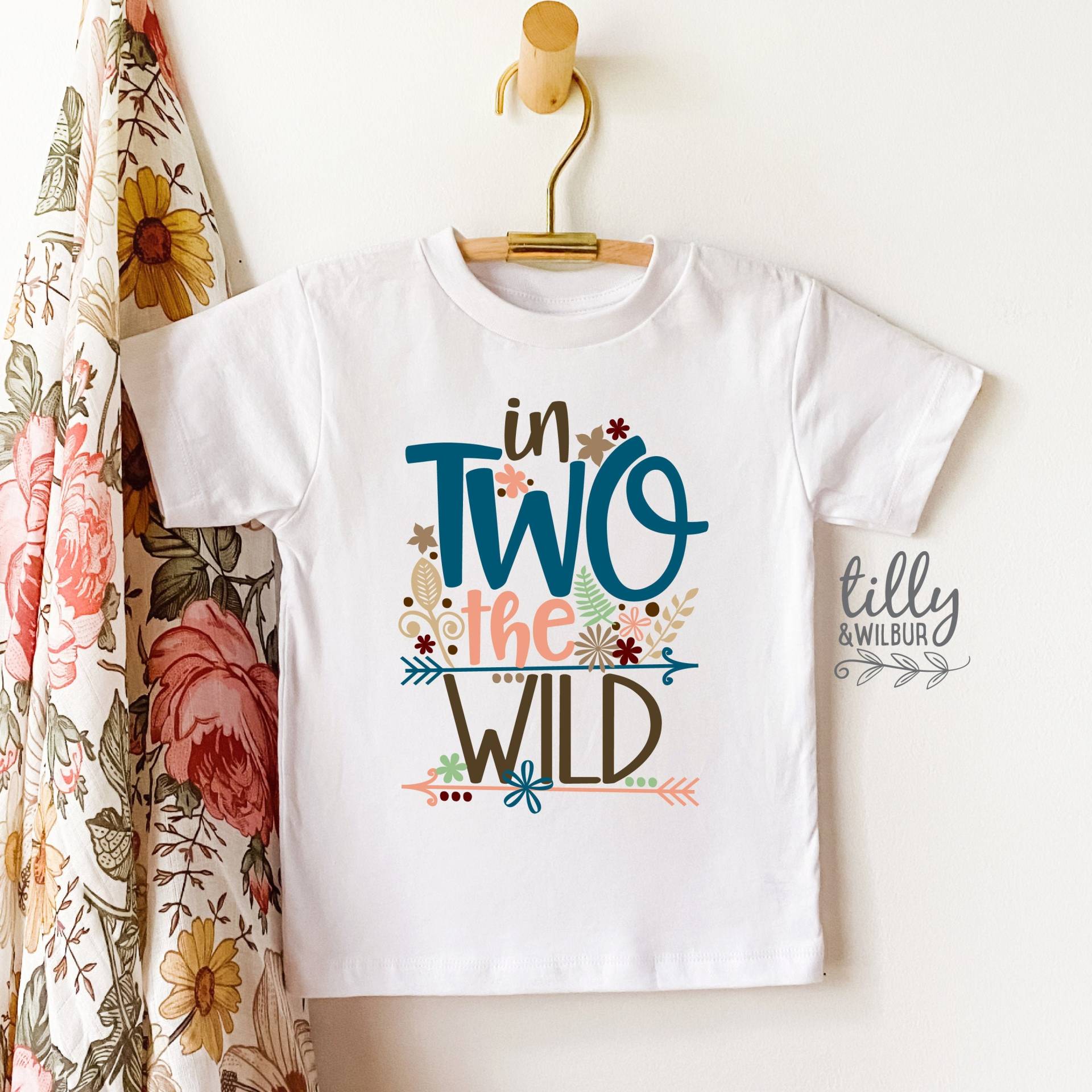Zwei Wilde Mädchen Geburtstag T-Shirt, Geburtstag, 2 Jahre Altes Mädchen, Zweites Geburtstagsgeschenk Zwei Wilde Mädchen Geburtstag T-Shirt, Geburtstag, 2 Jahre Altes Mädchen, Zweites Geburtstagsgeschenk von TillyAndWilbur