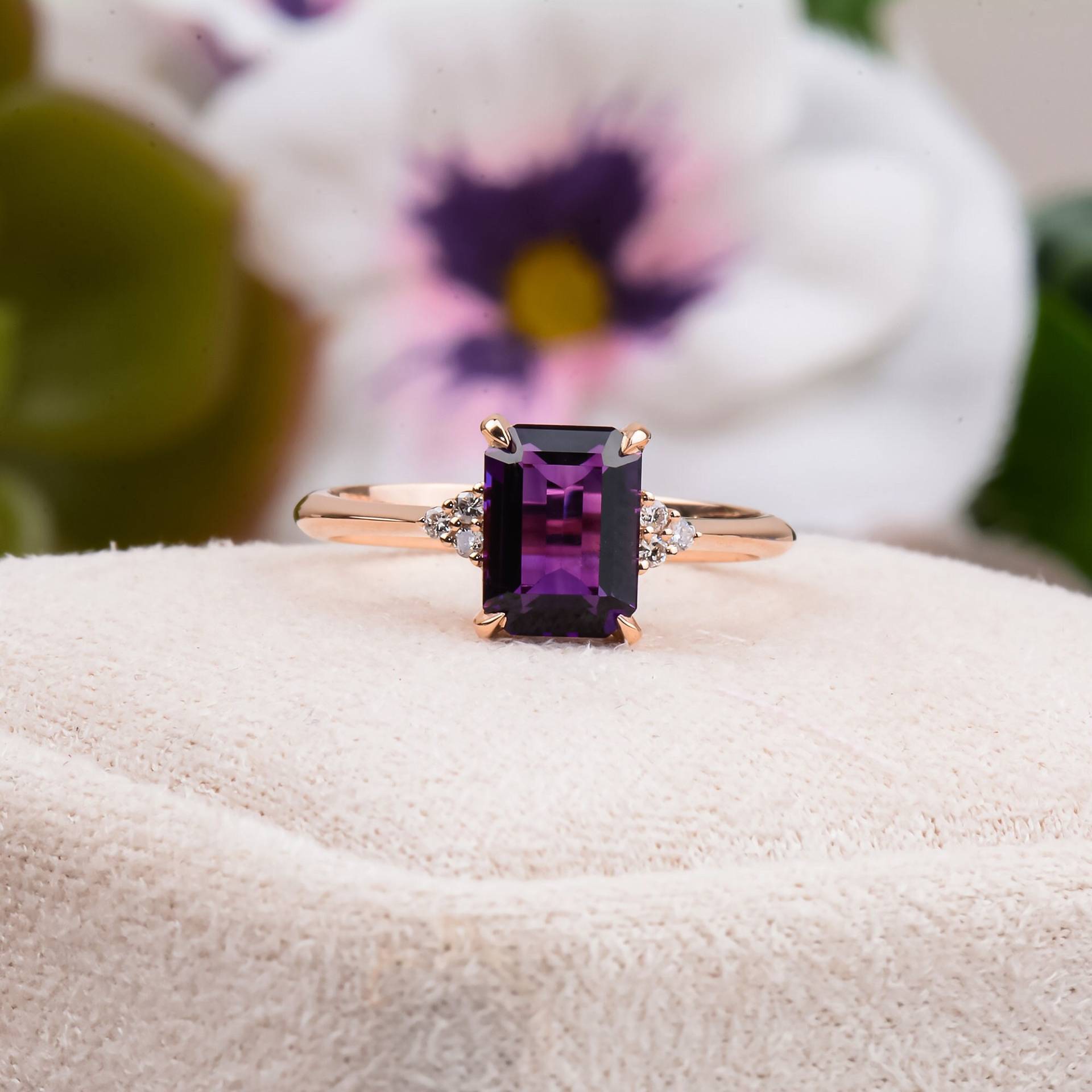 Amethyst Verlobungsring, Ehering, Weihnachtsgeschenk, Lila Ring von TilyaJewelry