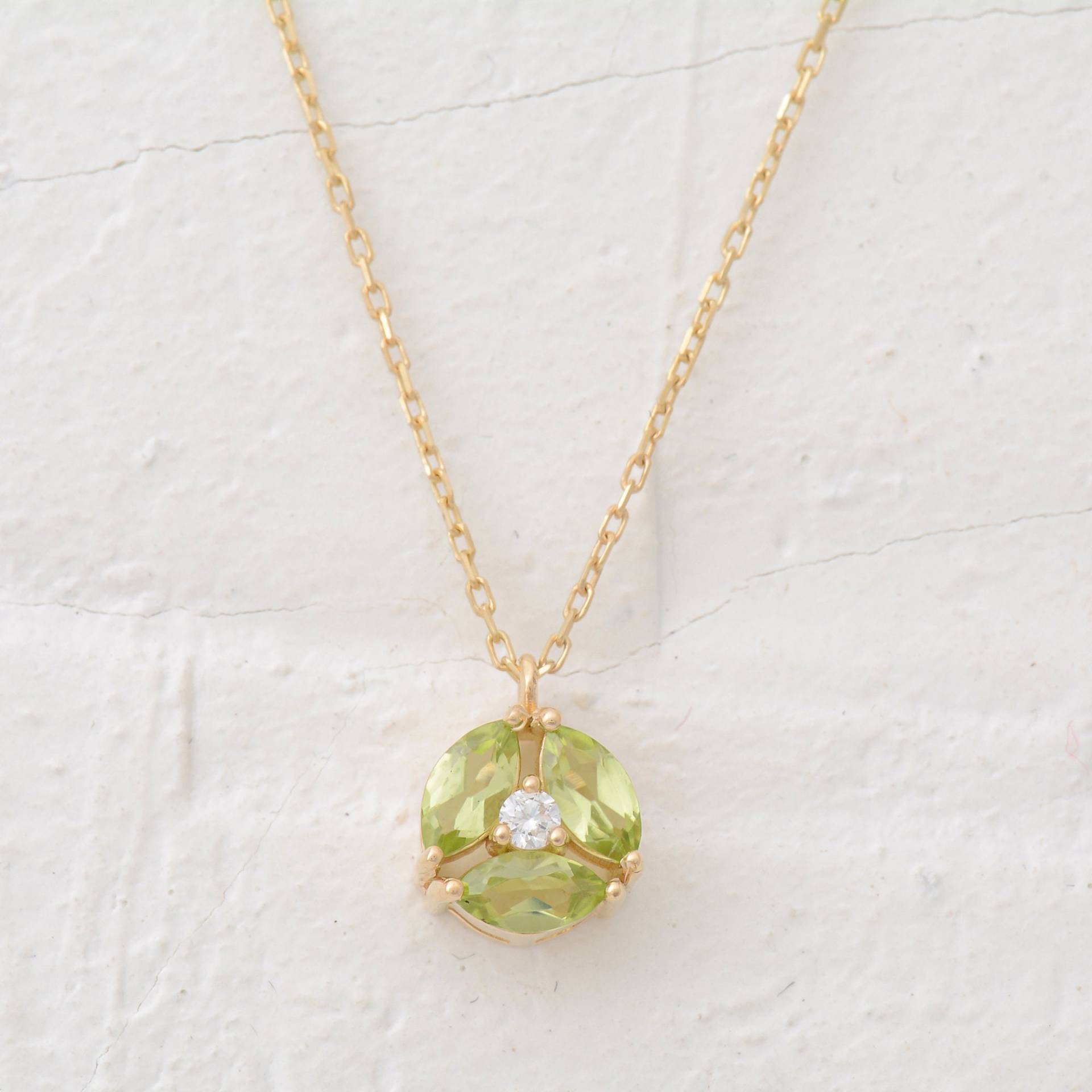 Grüne Peridot Halskette, Echte Halskette Aus 14K Gold, Einzigartiger Und Diamant Anhänger, Valentinstag Geschenke von TilyaJewelry