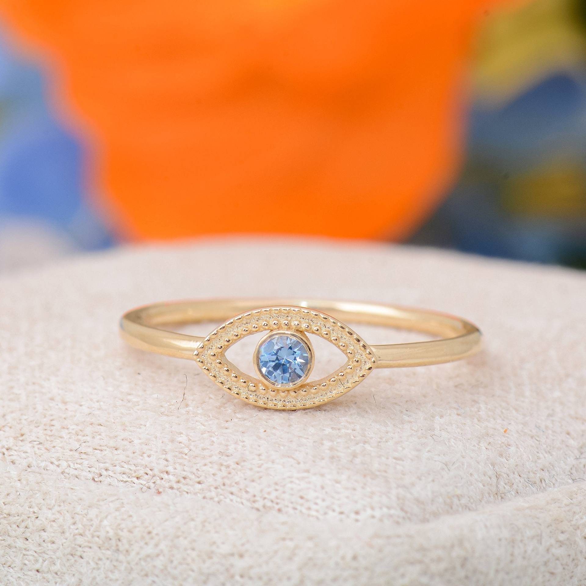 Handgemachter Gold Ring Mit Bösem Auge, Zierlicher Blautopas Böser Blick Ring, Teufel Auge Valentinstag Geschenk von TilyaJewelry