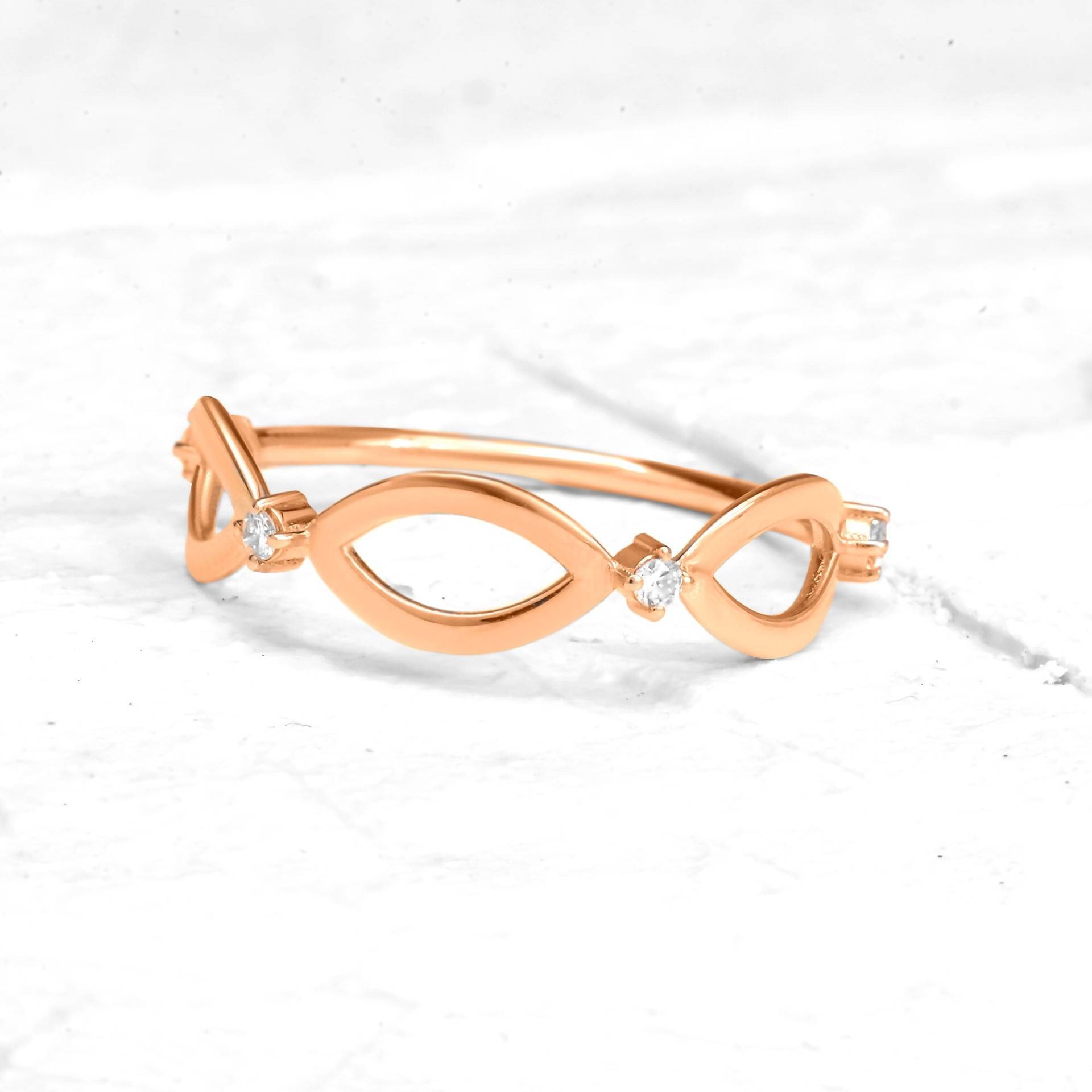 İnfinity Diamant Ring, Roségold Jubiläumsring von TilyaJewelry