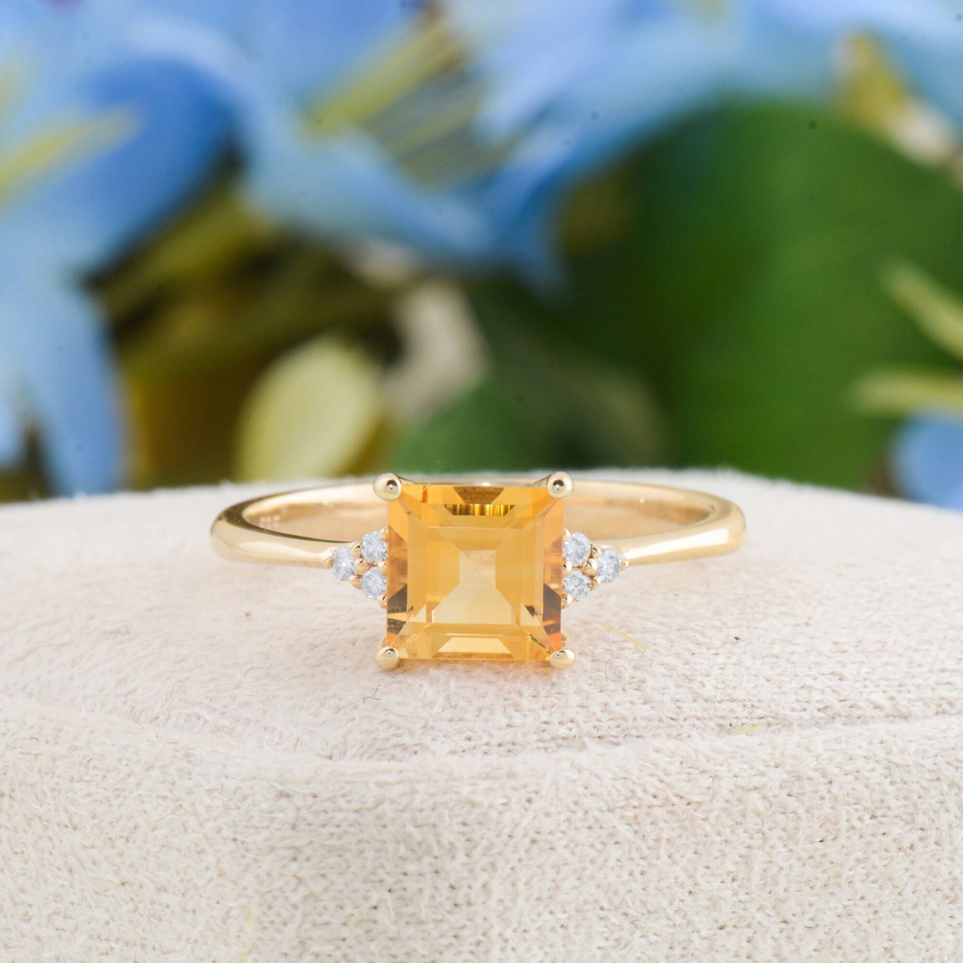 Natürlicher Citrin Verlobungsring, Cushion Cut Solid Gold Diamant Ring, Orange Edelstein Birthstone Schmuck von TilyaJewelry