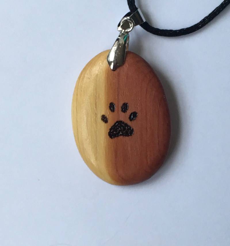 Zedern Pfotenabdruck Anhänger Holzgebrannte Hundehalskette, Kostenlose Gravur von TimKierstead