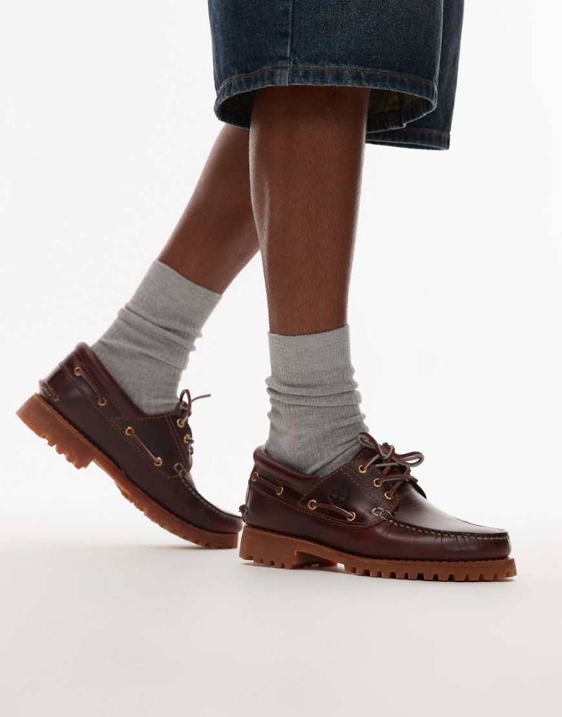 Timberland Authentics - Klassische Bootsschuhe aus bordeauxfarbenem Vollnarbenleder mit 3 Ösen-Rot von Timberland