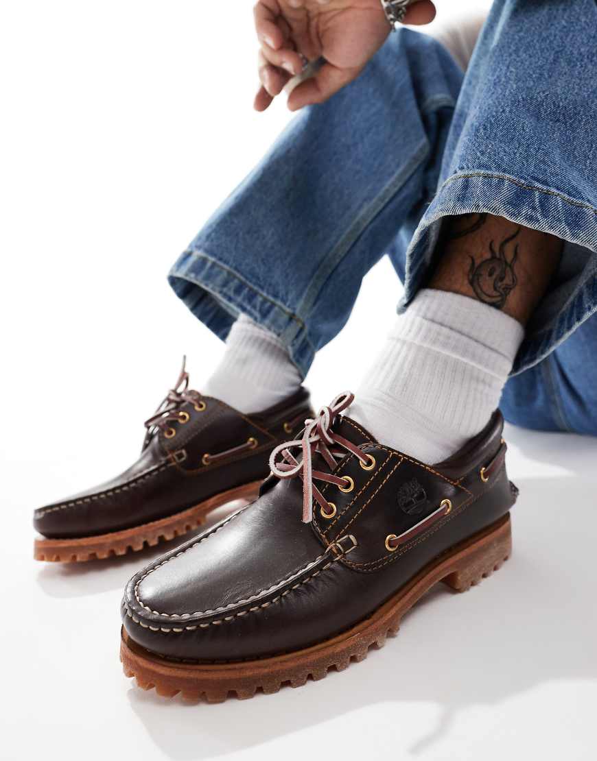 Timberland Authentics - Klassische Bootsschuhe aus braunem Vollnarbenleder mit 3 Ösen von Timberland