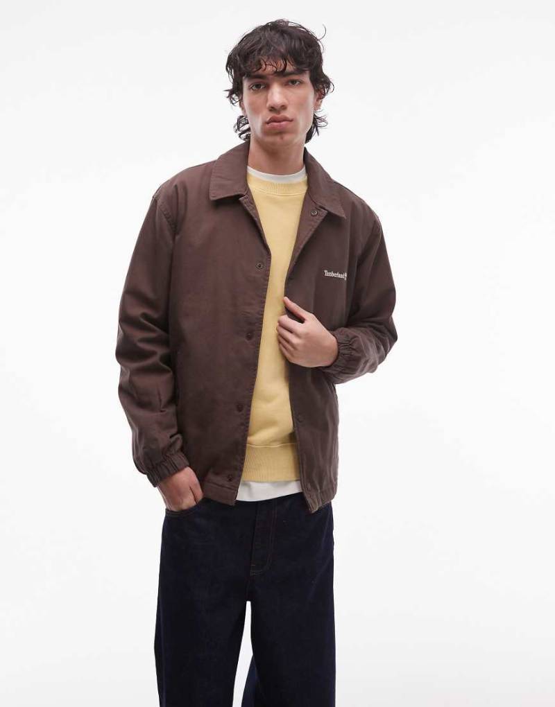 Timberland - Gefütterte Coachjacke aus gewaschenem Canvas in Braun-Brown von Timberland