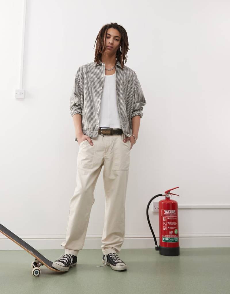 Timberland - Goffstown - Fatigue-Hose aus Canvas in verwaschenem Ecru mit Taschen-Weiß von Timberland