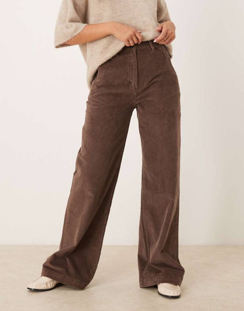 Timberland - Hose aus gewaschenem Cord in Schokobraun mit weitem Bein-Brown von Timberland