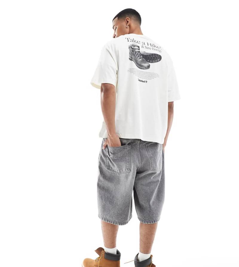 Timberland - T-Shirt in Weiß mit „Take a Hike"-Rückenprint, exklusiv bei ASOS von Timberland