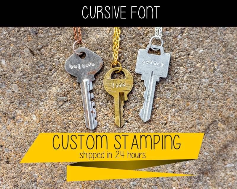 Cursive Font - Personalisierte Schlüsselhalskette Mit Mehreren Ketten- Und Farboptionen Die Preisgünstigste Schlüsselanhänger Auf Etsy von Timbertintorches